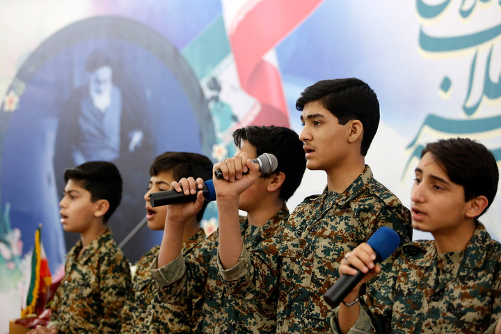 Children from Islamic world attend Islamic Revolution Anniversary ceremonies
