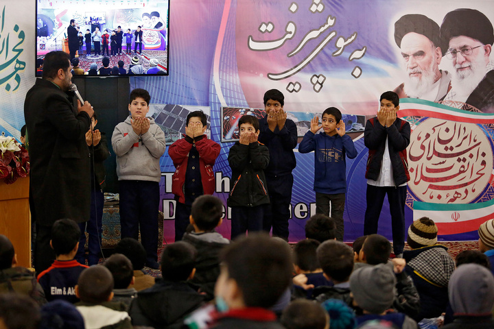 گردهمایی کودکان جهان اسلام در حرم مطهر رضوی