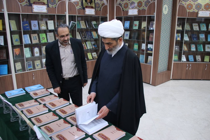 بازدید معاون قوه قضائیه از بنیاد پژوهشهای اسلامی آستان قدس
 بازدید معاون قوه قضائیه از بنیاد پژوهشهای اسلامی آستان قدس