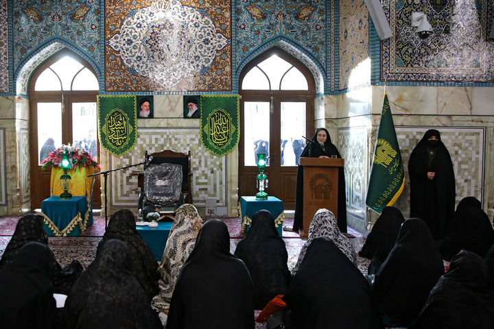 حرم رضوی کے رواق نجمہ خاتون میں حضرت امام حسین(ع) کی ولادت کی مناسبت سے جشن کا انعقاد
