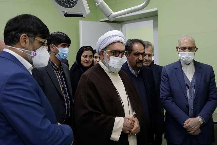 Imam Reza shrine launches eight health projects at Imam Reza Hospital 
