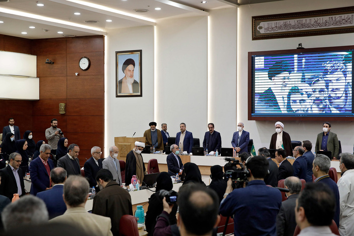 Imam Reza shrine launches eight health projects at Imam Reza Hospital 
