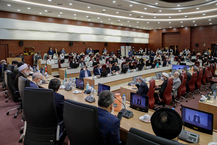 Imam Reza shrine launches eight health projects at Imam Reza Hospital 
