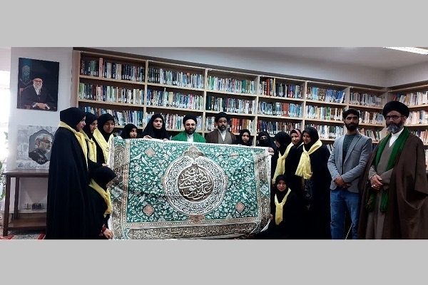 بانوان دانشجوی پزشکی و اساتید دانشگاه کشمیر به حرم رضوی مشرف شدند بانوان دانشجوی پزشکی و اساتید دانشگاه کشمیر به حرم رضوی مشرف شدند