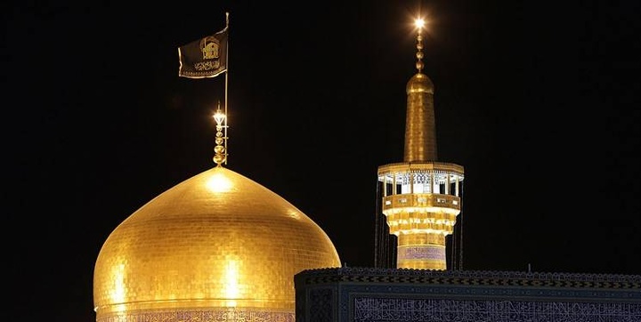 عزاداری زائران حرم رضوی در سالروز وفات مادر مسلمانان جهان حضرت خدیجه(س)