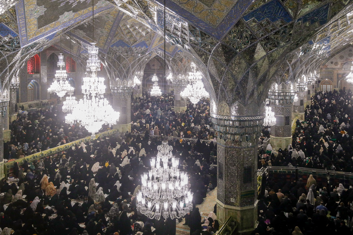 مردم در شب قدر