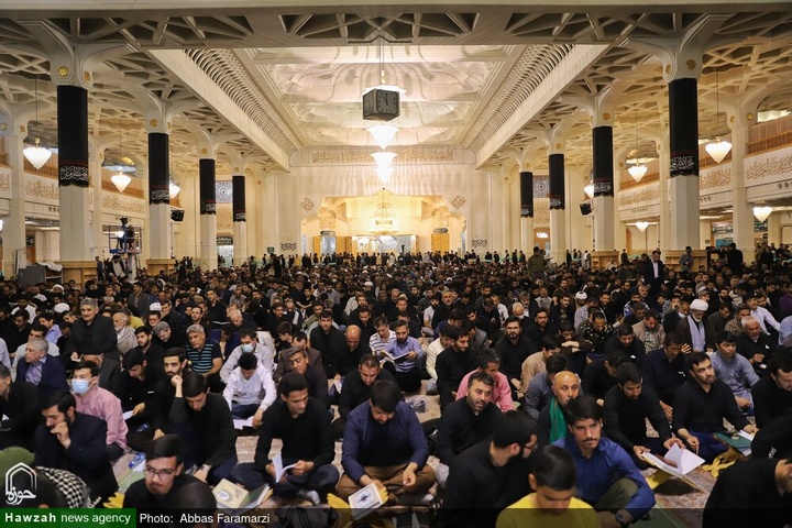 مواكب العزاء والزائرون يحيون ذكرى جرح المولى أمير المؤمنين(ع) في رحاب مرقده الطاهر