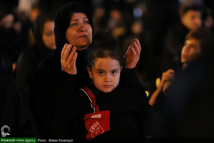 مواكب العزاء والزائرون يحيون ذكرى جرح المولى أمير المؤمنين(ع) في رحاب مرقده الطاهر