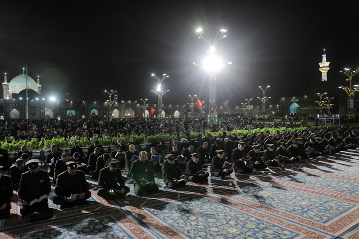 مراسم احیاء شب بیست و یکم ماه رمضان در حرم مطهر رضوی - 1