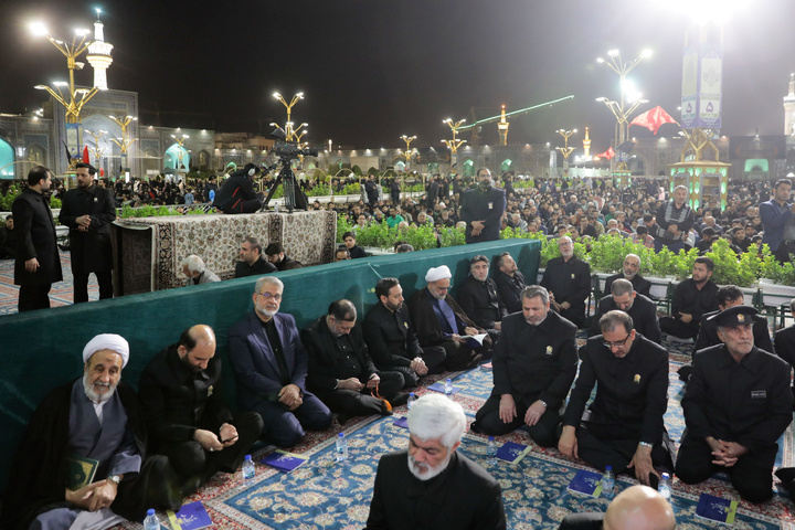 مراسم احیاء شب بیست و یکم ماه رمضان در حرم مطهر رضوی - 1