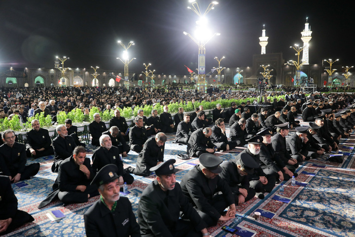مراسم احیاء شب بیست و یکم ماه رمضان در حرم مطهر رضوی - 1