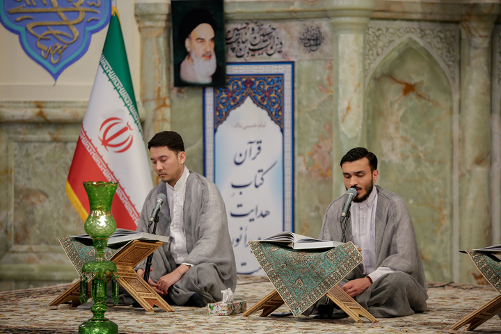 مراسم احیاء شب بیست و یکم ماه رمضان در حرم مطهر رضوی - 1