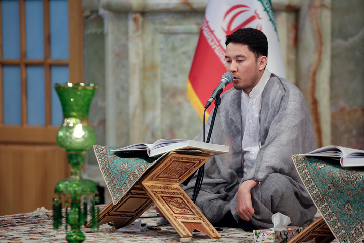 مراسم احیاء شب بیست و یکم ماه رمضان در حرم مطهر رضوی - 1