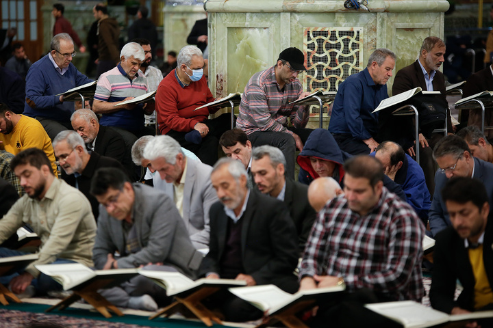 مراسم احیاء شب بیست و یکم ماه رمضان در حرم مطهر رضوی - 1