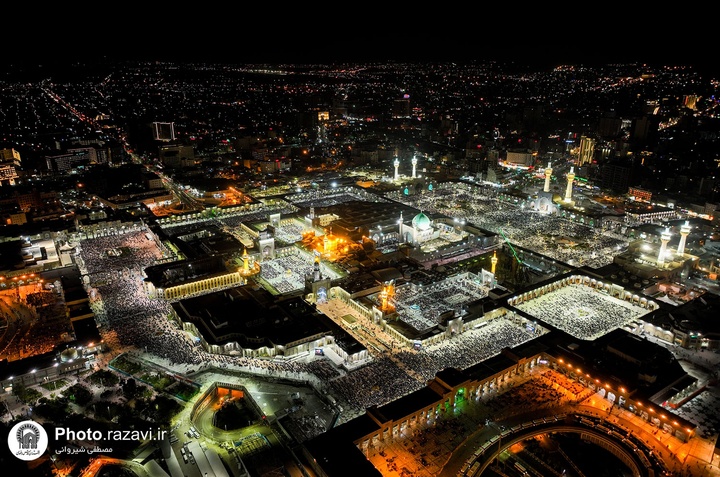 مراسم احیاء شب بیست و یکم ماه رمضان در حرم مطهر رضوی - 1
