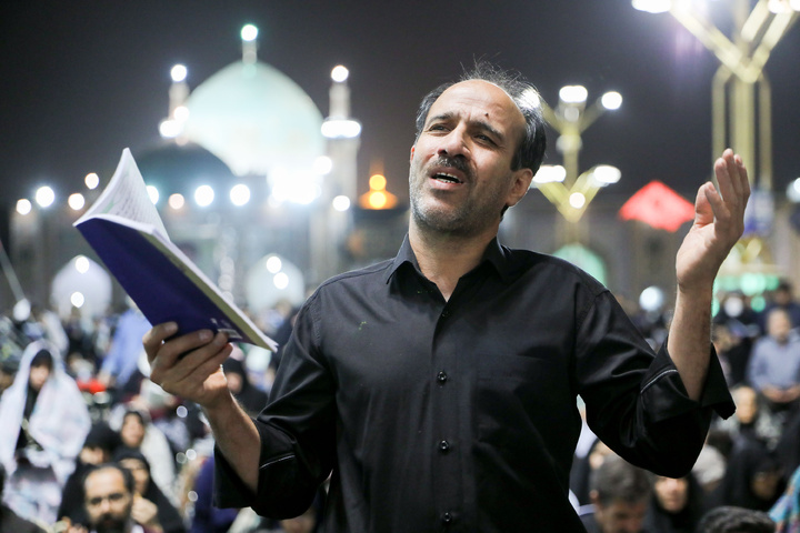 مراسم احیاء شب بیست و یکم ماه رمضان در حرم مطهر رضوی -۲