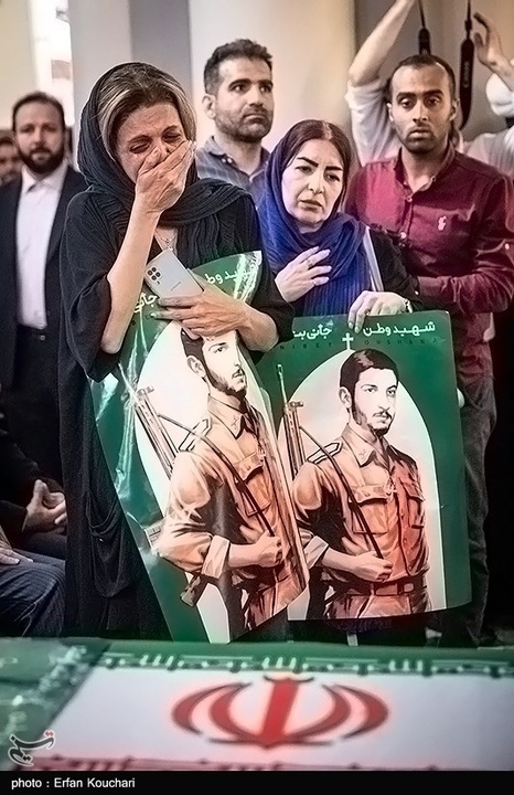 بدرقه پیکر شهید جانی بت اوشنا از کلیسای حضرت یوسف(ع)