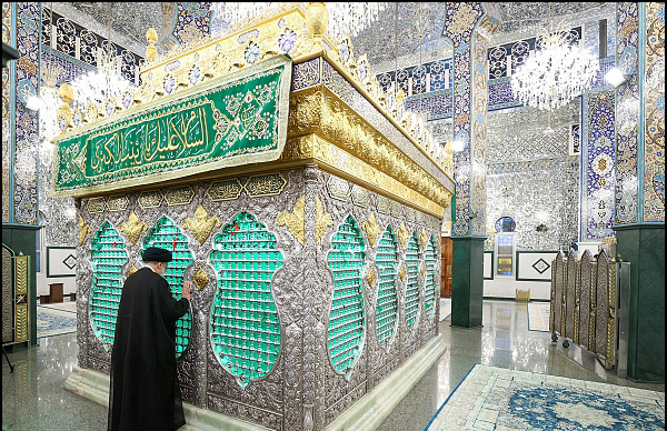 Iran’s President Raeisi visits holy shrine of Hazrat Zeinab (AS)