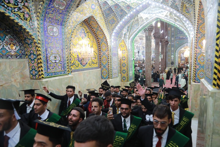سوگند فارغ التحصیلی سه هزار دانشجوی عراقی در پیشگاه امام حسین و حضرت عباس علیهما‌السلام