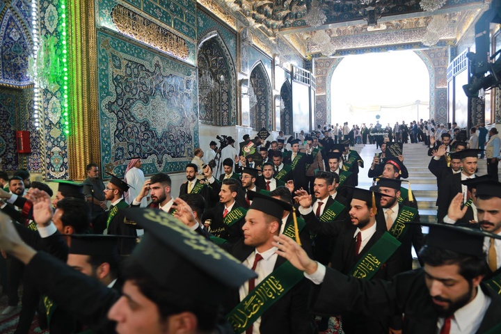 سوگند فارغ التحصیلی سه هزار دانشجوی عراقی در پیشگاه امام حسین و حضرت عباس علیهما‌السلام