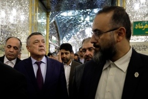 تشرف رئیس مجلس قانون‌گذاری ازبکستان به حرم مطهر امام رضا علیه‌السلام