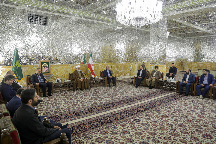 دیدار رئیس رسانه ملی، شهردار تهران و معاونین فرهنگی و اجتماعی شهرداری‌های کلانشهرهای کشور با تولیت آستان