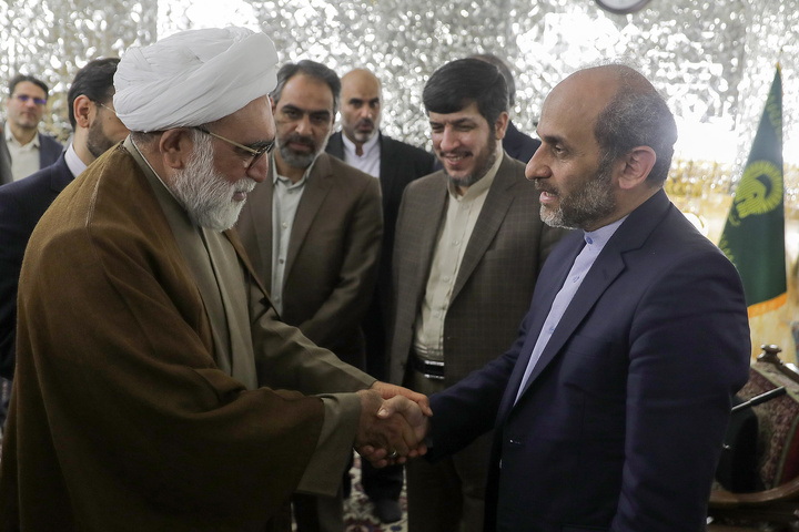 دیدار رئیس رسانه ملی، شهردار تهران و معاونین فرهنگی و اجتماعی شهرداری‌های کلانشهرهای کشور با تولیت آستان