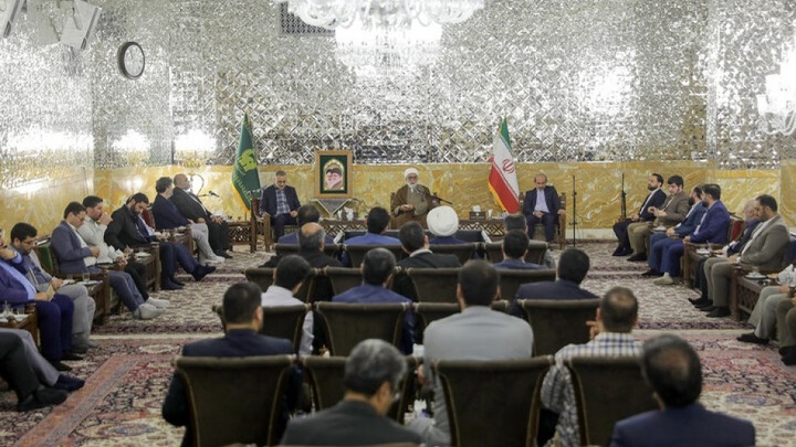 برنامه ریزی جشنهای دهه کرامت با رویکرد تقویت «کرامت و هویت ملی»
 برنامه ریزی جشنهای دهه کرامت با رویکرد تقویت «کرامت و هویت ملی»