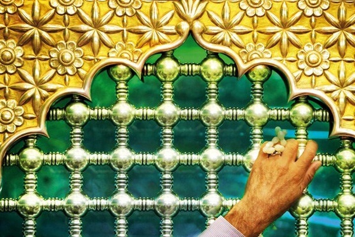 نگاهی به رعایت حقوق دیگران در هنگام زیارت | حق دیگران را رعایت کن تا به خدا نزدیکتر شوی نگاهی به رعایت حقوق دیگران در هنگام زیارت | حق دیگران را رعایت کن تا به خدا نزدیکتر شوی