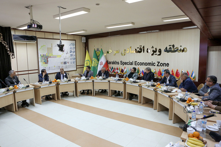 بازدید مدیران مناطق آزاد کشور تاجیکستان از منطقه ویژه اقتصادی سرخس