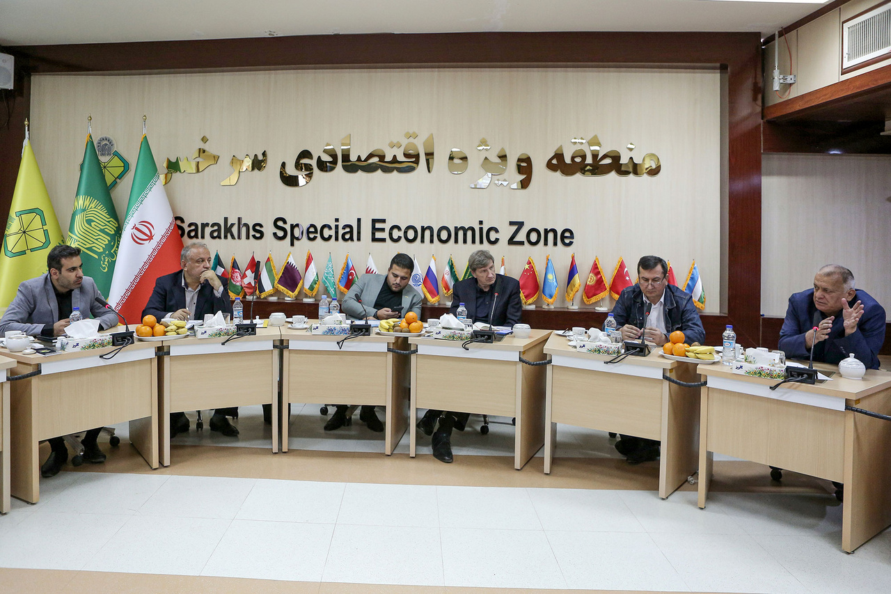 Merchants, managers of Tajikistan free economic zones visit infrastructures at SEZ