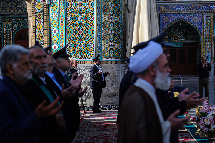 برگزاری آئین جاروکشی در حرم حضرت معصومه (س)
