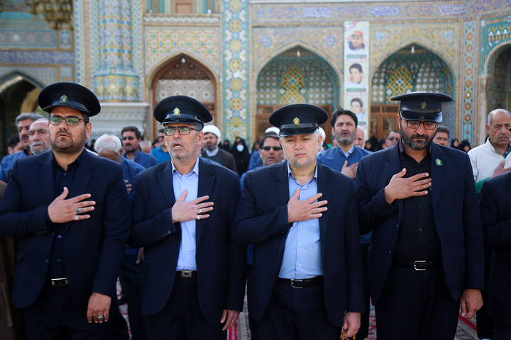 برگزاری آئین جاروکشی در حرم حضرت معصومه (س)