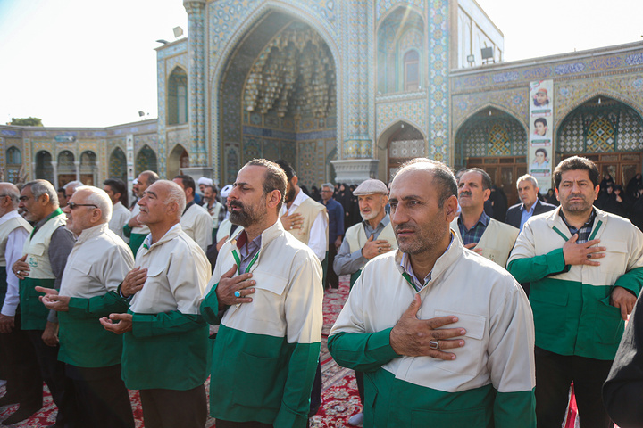 برگزاری آئین جاروکشی در حرم حضرت معصومه (س)