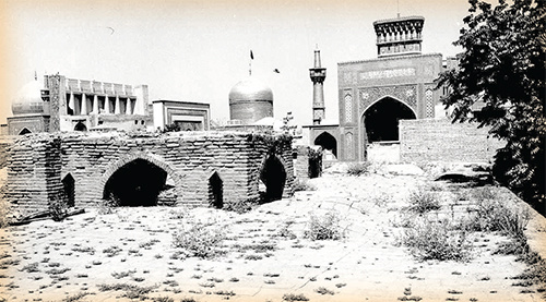 شکوه بارگاه منور رضوی در آیین ۵۰۰ ساله نقارهزنی