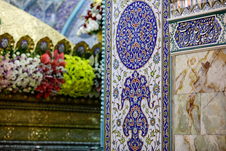 اهدا ۱۶۲ تخته فرش دست‌باف رضوی به حرم حضرت معصومه(سلام الله علیها)