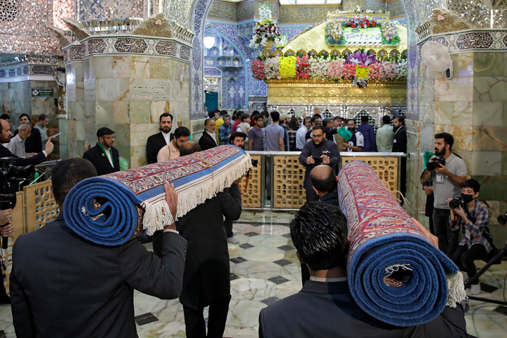 Imam Reza shrine offers 162 hand-woven carpets to Hazrat Masoumeh holy shrine Imam Reza shrine offers 162 hand-woven carpets to Hazrat Masoumeh holy shrine