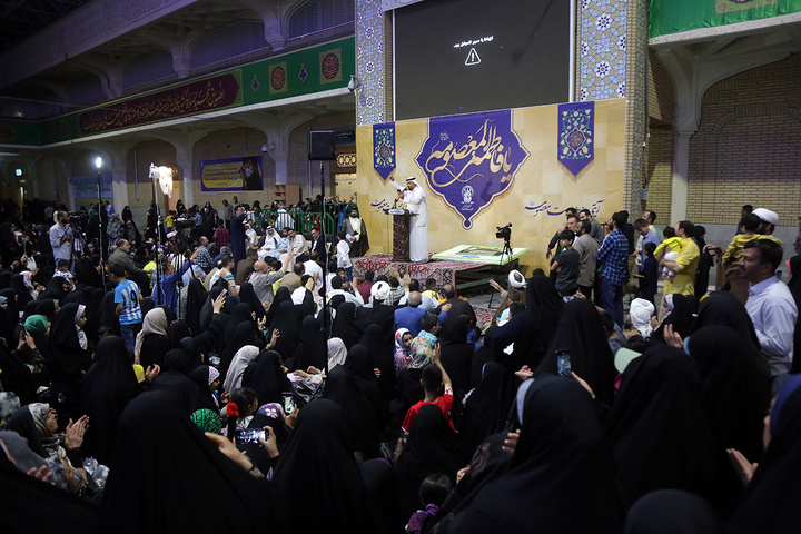 برگزاری مراسم جشن عرب‌زبانان در حرم قم