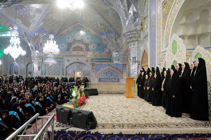گلباران حرم مطهر رضوی در روز میلاد حضرت معصومه سلام الله علیها