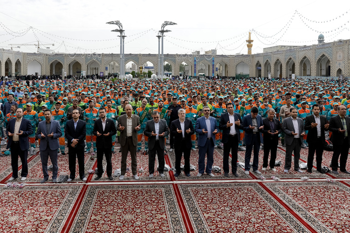 مراسم اذن خدمت و تشرف نیروهای خدمات شهری به حرم مطهر رضوی