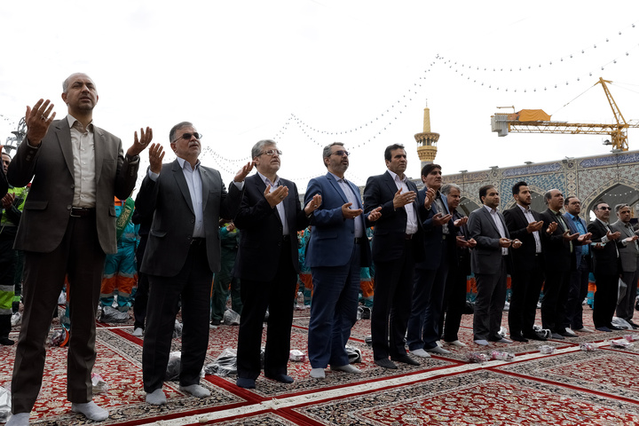 مراسم اذن خدمت و تشرف نیروهای خدمات شهری به حرم مطهر رضوی