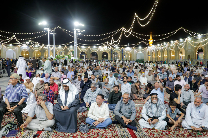 جشن ولادت حضرت معصومه سلام الله علیها ویژه زائرین غیرایرانی در حرم مطهر رضوی