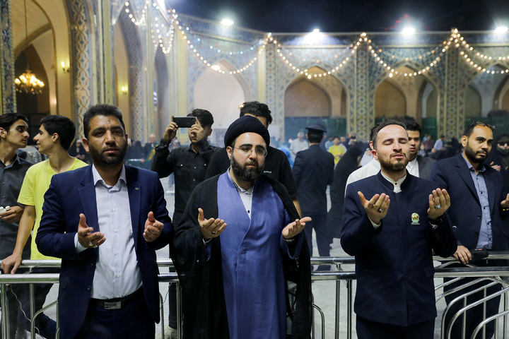 جشن ولادت حضرت معصومه سلام الله علیها ویژه زائرین غیرایرانی در حرم مطهر رضوی