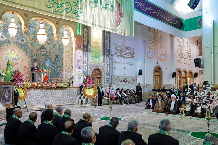 آیین آغاز جشن‌های دهه کرامت در حرم حضرت معصومه سلام الله علیها