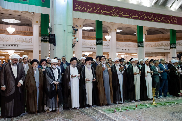 آیین آغاز جشن‌های دهه کرامت در حرم حضرت معصومه سلام الله علیها