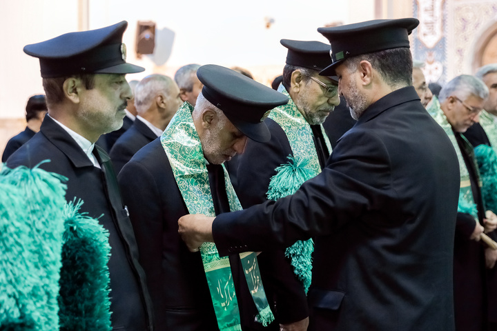 آیین آغاز جشن‌های دهه کرامت در حرم حضرت معصومه سلام الله علیها