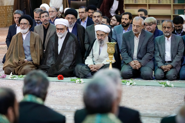 آیین آغاز جشن‌های دهه کرامت در حرم حضرت معصومه سلام الله علیها