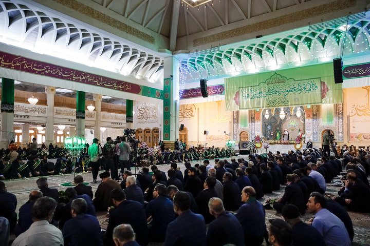 آیین آغاز جشن‌های دهه کرامت در حرم حضرت معصومه سلام الله علیها