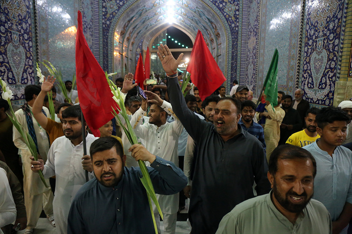 میزبانی از خیل عظیم زائران در شام میلاد حضرت معصومه(س)