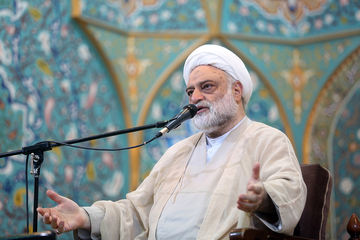 میزبانی از خیل عظیم زائران در شام میلاد حضرت معصومه(س)
